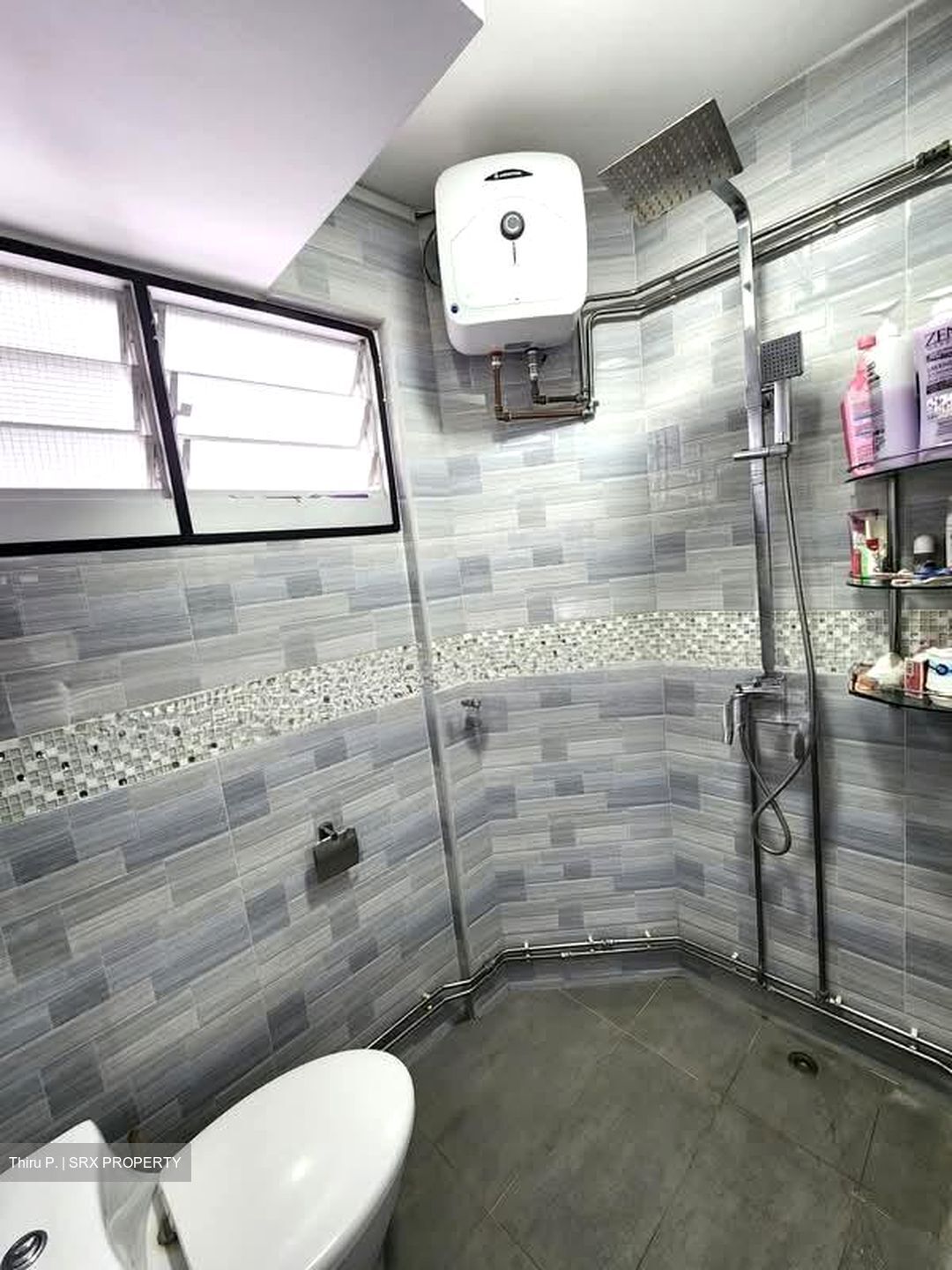 Blk 241 Jurong East Street 24 (Jurong East), HDB 3 Rooms #569991181